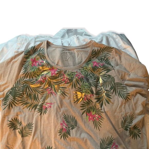 Catherines new printed top - Picture 3 of 3